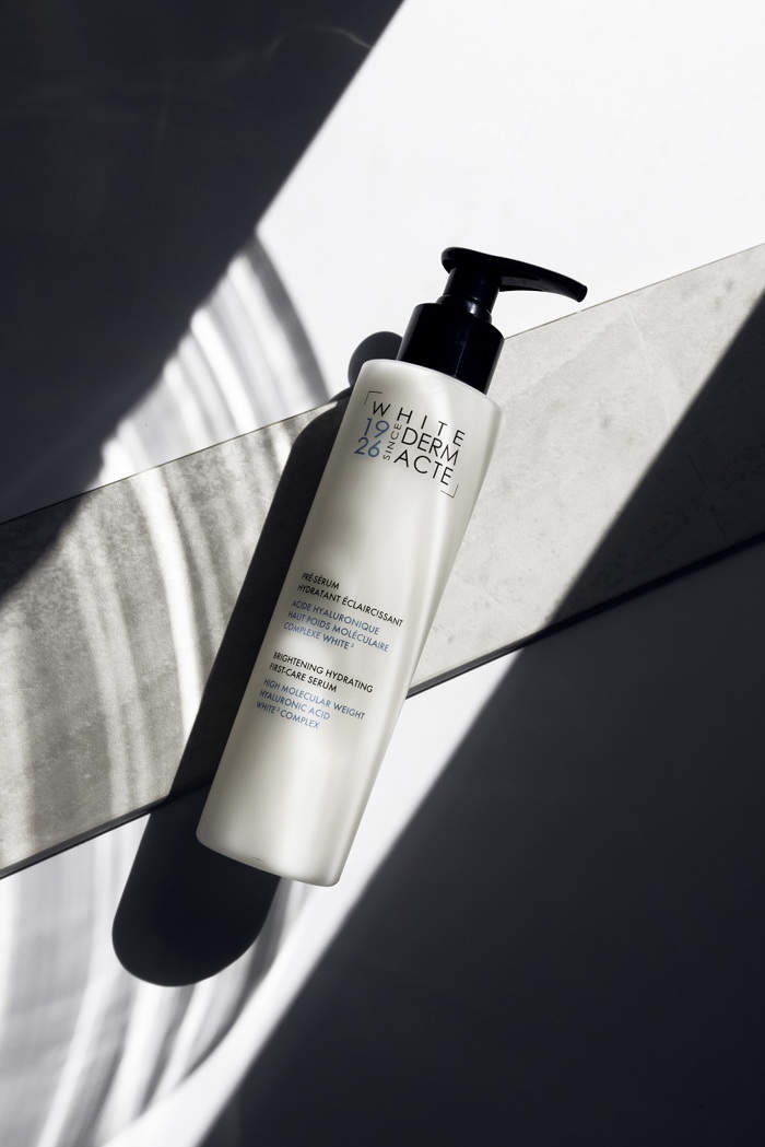 academie Derm Acte Brightening Hydrating First-Care Serum Pro-oros me triplo sumplega lefkansis 200 ml
